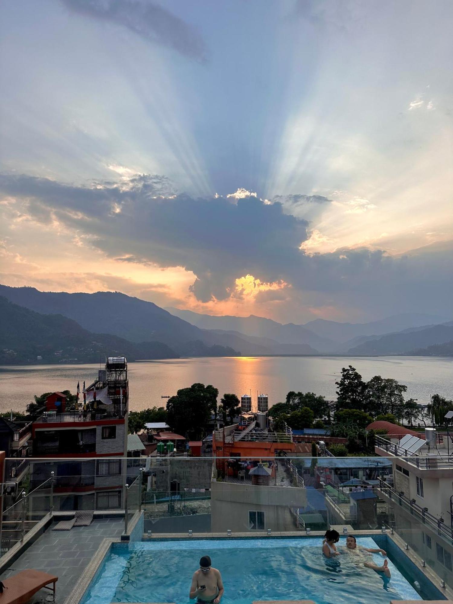 Hotel Adam Pokhara Luaran gambar
