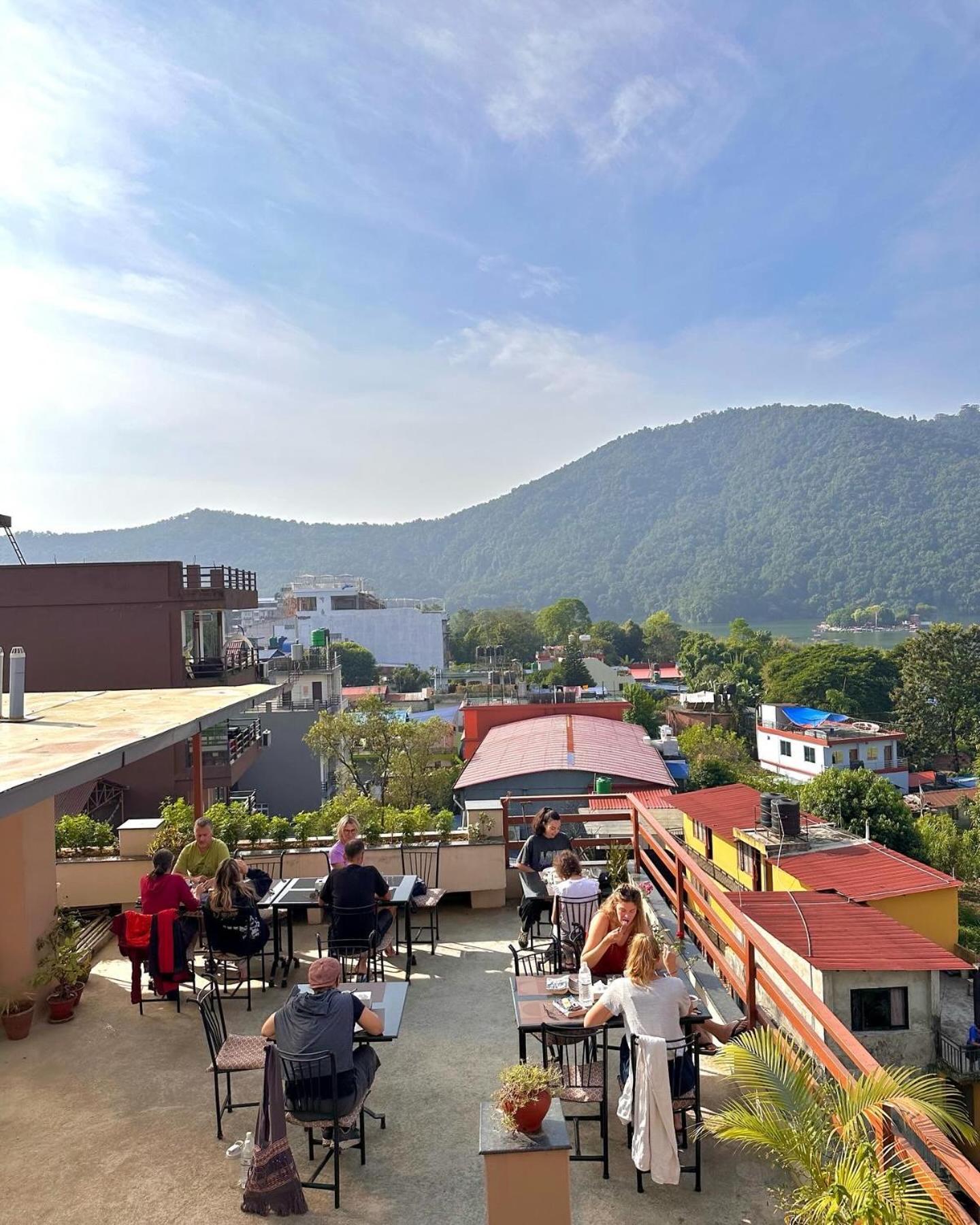 Hotel Adam Pokhara Luaran gambar